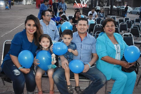 15042019 Alejandra, Nicole, Matías, Adalberto y Margarita.