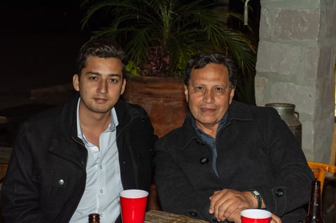 Jorge Faya festeja cumpleaños con amigos
