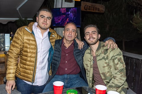 Jorge Faya festeja cumpleaños con amigos
