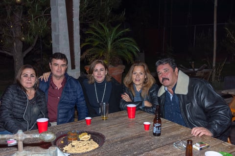 Jorge Faya festeja cumpleaños con amigos