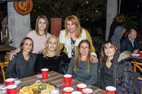 Jorge Faya festeja cumpleaños con amigos