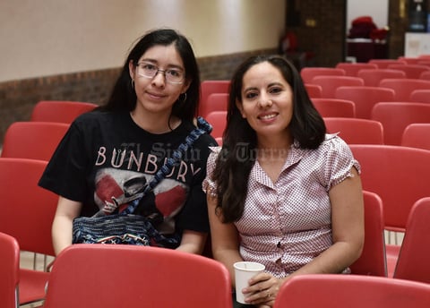 16042019 EN CONFERENCIA.  Martha y Ely.