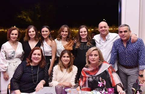 16042019 Algunos de los asistentes al festejo.
