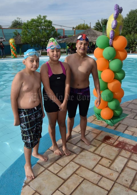 17042019 César Eduardo Soto, Grecia y José L. de Haro.
