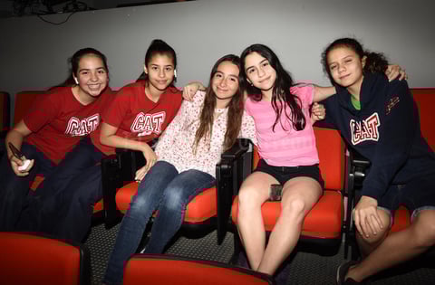 17042019 Ángela, Bárbara, Ximena, Marifer y Mariana.