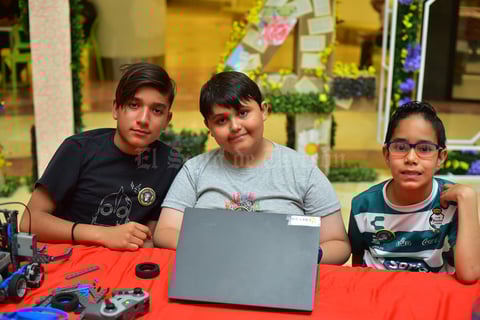 17042019 Erick, Emilio y José Manuel.