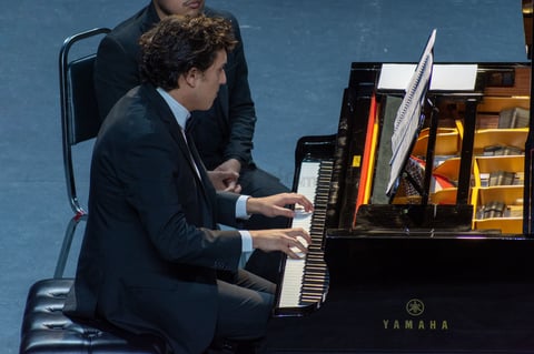 El pianista holandés también tuvo un momento individual en el que ejecutó varias melodías.