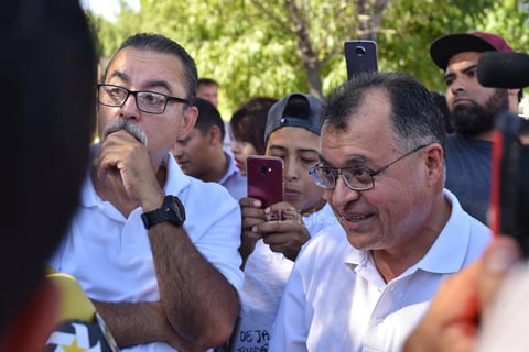 Durante la manifestación, señalaron que en este mes les han quitado entre 12 y 15 unidades por día, y que en algunos casos las multas oscilan en los 51 mil pesos.
