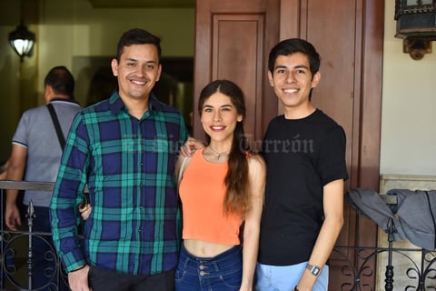 18042019 Carlos, Selene y Luis.
