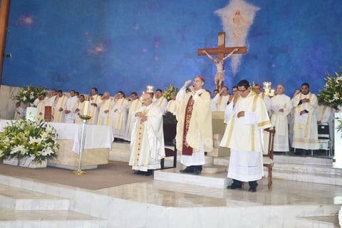 Diócesis de Torreón realiza Misa Crismal
