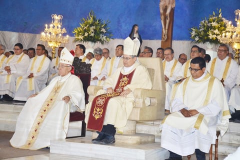 Diócesis de Torreón realiza Misa Crismal
