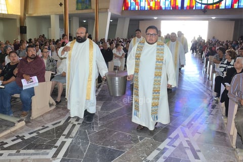 Diócesis de Torreón realiza Misa Crismal