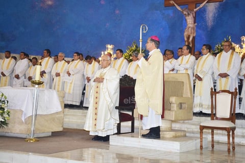 Diócesis de Torreón realiza Misa Crismal