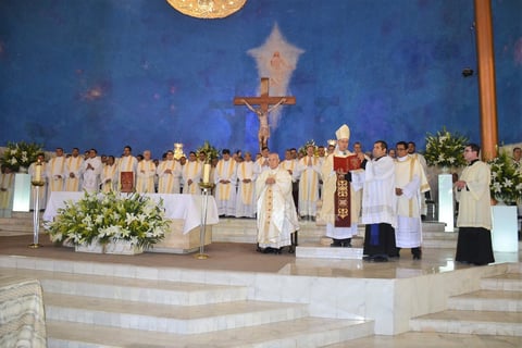 Diócesis de Torreón realiza Misa Crismal