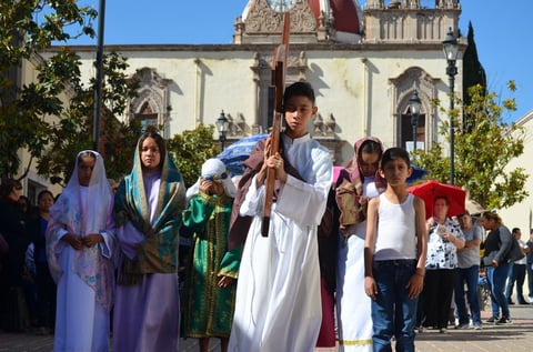 Durante 14 estaciones se hizo un repaso a la vida y muerte de Jesucristo.