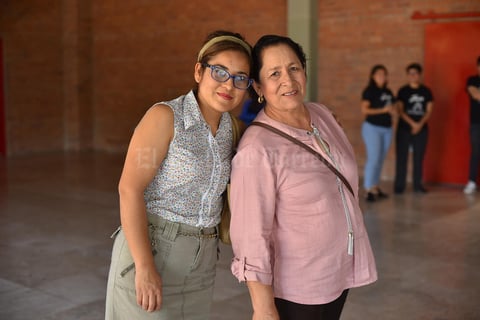 19042019 MISA DEL FRANCéS.  Jazmín y Manuela.