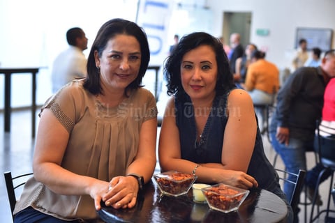 19042019 BIENAL DE CARTEL.  Lidia y Susana.