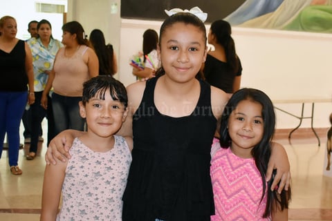 21042019 Lizy, Vania y Dariana.