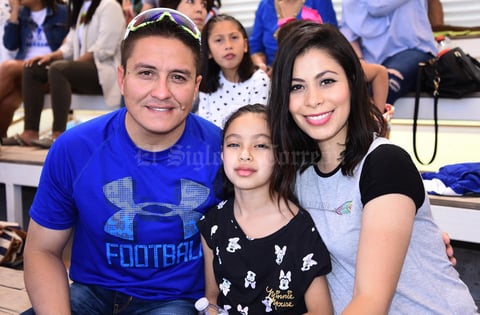 22042019 Miguel, Ana y Regina.