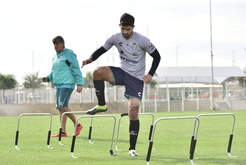 Santos realiza práctica para su duelo de la jornada 16