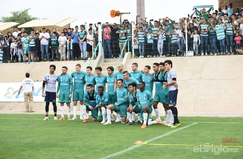 Santos entrena ante aficionados