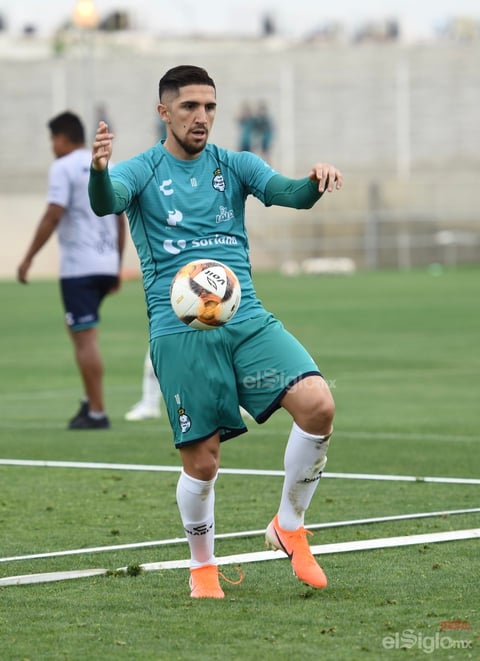 Santos entrena ante aficionados