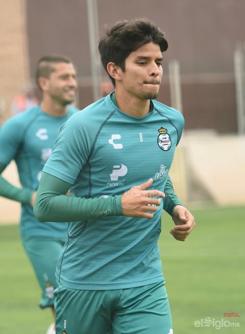 Santos entrena ante aficionados
