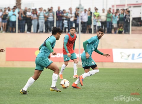 Santos entrena ante aficionados