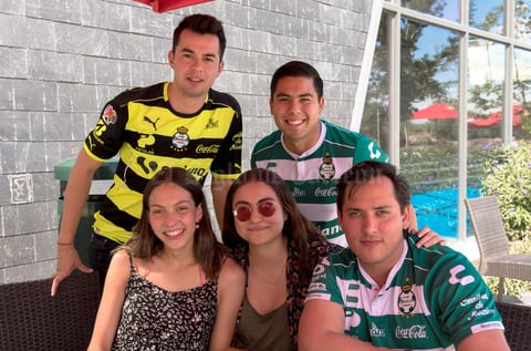24042019 Mariana, Marita, Luis, Ricardo y Carlos.