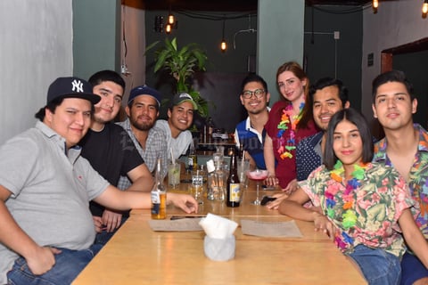24042019 Entre amigos.