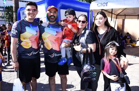 25042019 Jorge, Toño, Matías, Romina y Rosalía.