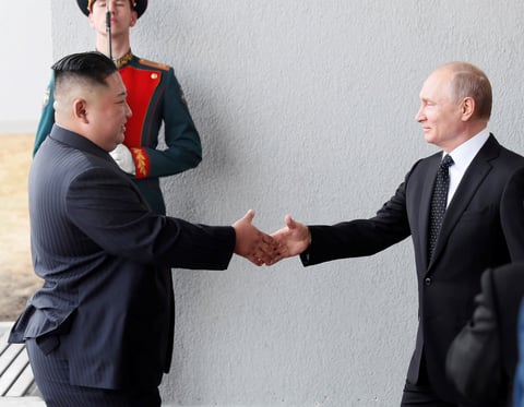 Kim y Putin exhiben ante el mundo sintonía personal