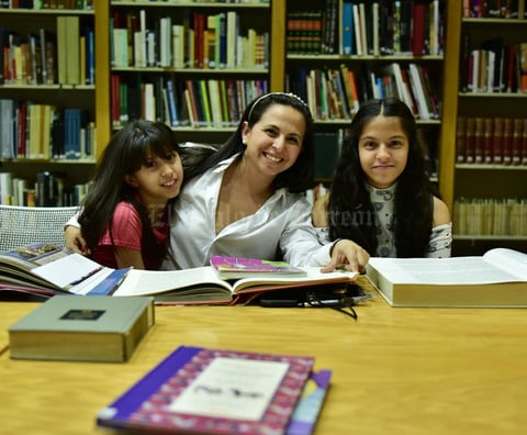 26042019 Tania, Amy y Liz Vargas.
