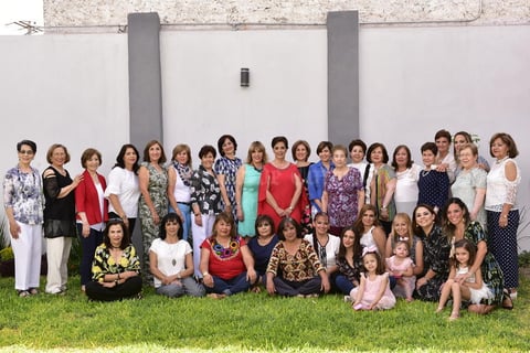 29042019 FELIZ CUMPLEAñOS.  Claudia de Gutiérrez acompañada de sus familiares y amigas en el festejo que se organizó por sus 60 años.