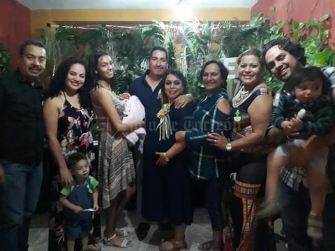 28042019 FIESTA DE CANASTILLA.  Acompañan a Martha y Omar en su baby shower.