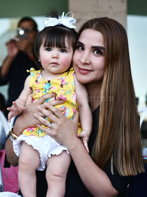 29042019 Martha y Elena.