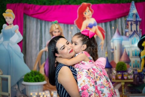 28042019 orgullosa tía