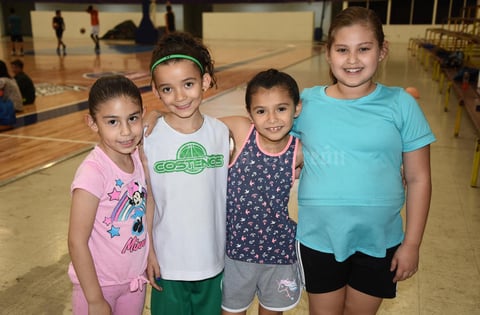 30042019 Constanza Torres Niño, Helen Yander, Sofía Roldán y Aylos Martínez.