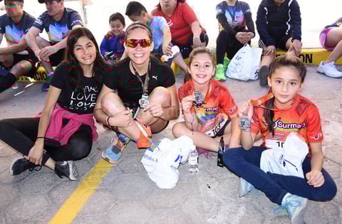 02052019 POSAN PARA LA FOTO.  Violeta, Aracely, Andrea e Isabel.