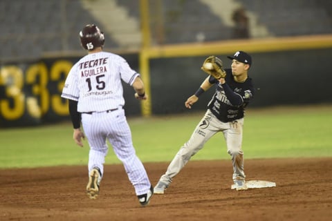 Algodoneros derrota al campeón Sultanes de Monterrey
