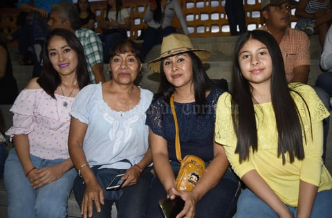 04052019 Milagros Luna, Perla Luna y Aída Alonso.