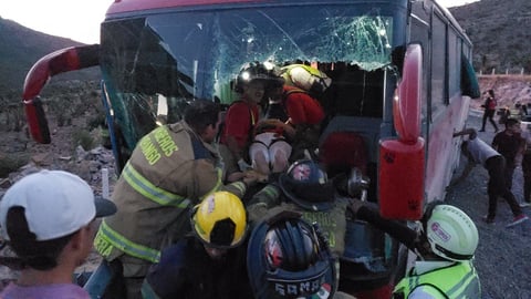 En el camión viajaban más de 35 personas.