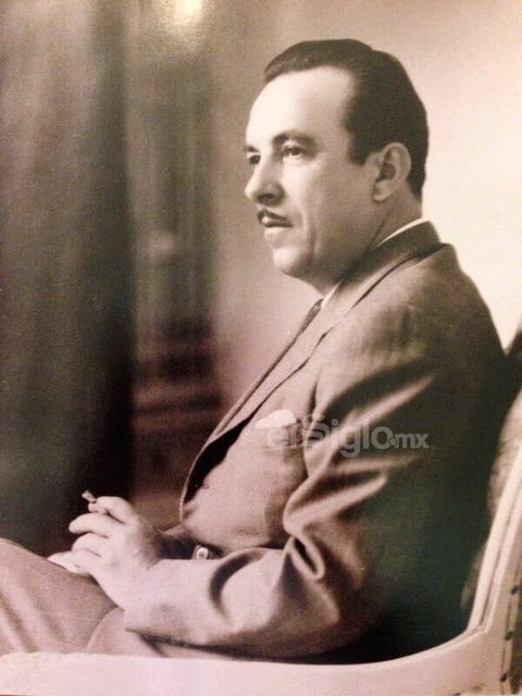 Aniceto Izaguirre Muruaga nació en Mundaka Vizcaya, España, el 17 de abril de 1906. Murió en Torreón, Coahuila, el 10 de julio de 1962. Se casó con la Sra. María Teresa Martínez Montemayor.