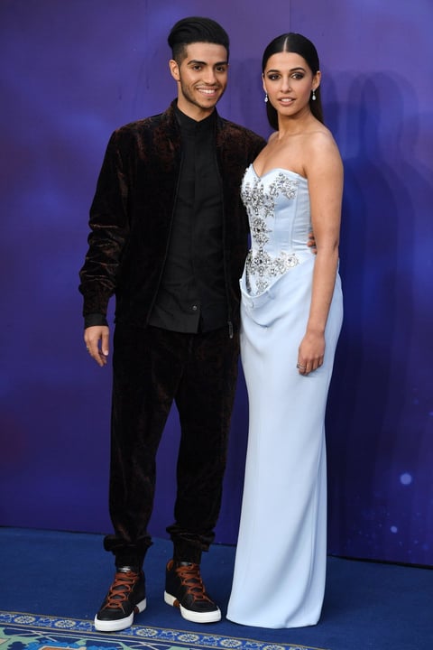 Los protagonistas de esta cinta, Mena Massoud y Naomi Scott.