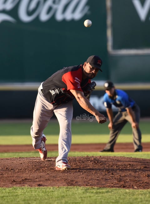 Los Algodoneros tomaron la ventaja en el marcador desde la misma primera entrada, con su bateador más encendido, el culichi Francisco Ferreiro, que inició el juego en el quinto lugar de bateo en la Liga Mexicana.
