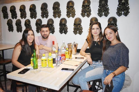 Nora, Gerardo, Zaya y Anilú