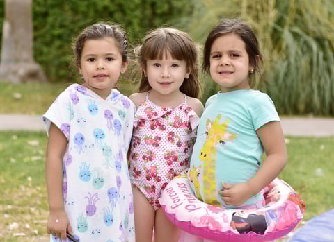 María René, Camila y María Emilia