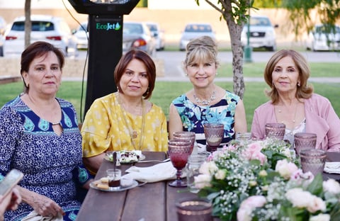 Cristina, Lupita, Lily y Nora