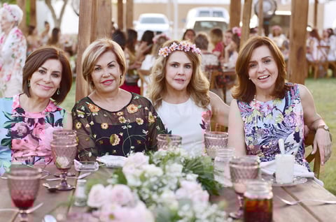 Magdalena González, Connie Borrego, Mayela Casale y Lula Azuela