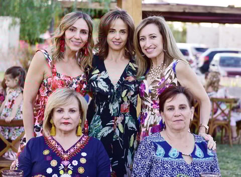Scarlett, Lorena, Pily, Maty y Cristina